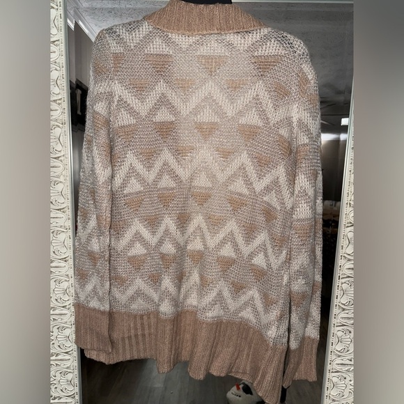 Maurices• Geometric Silver Shimmer Cardigan - Picture 9 of 9